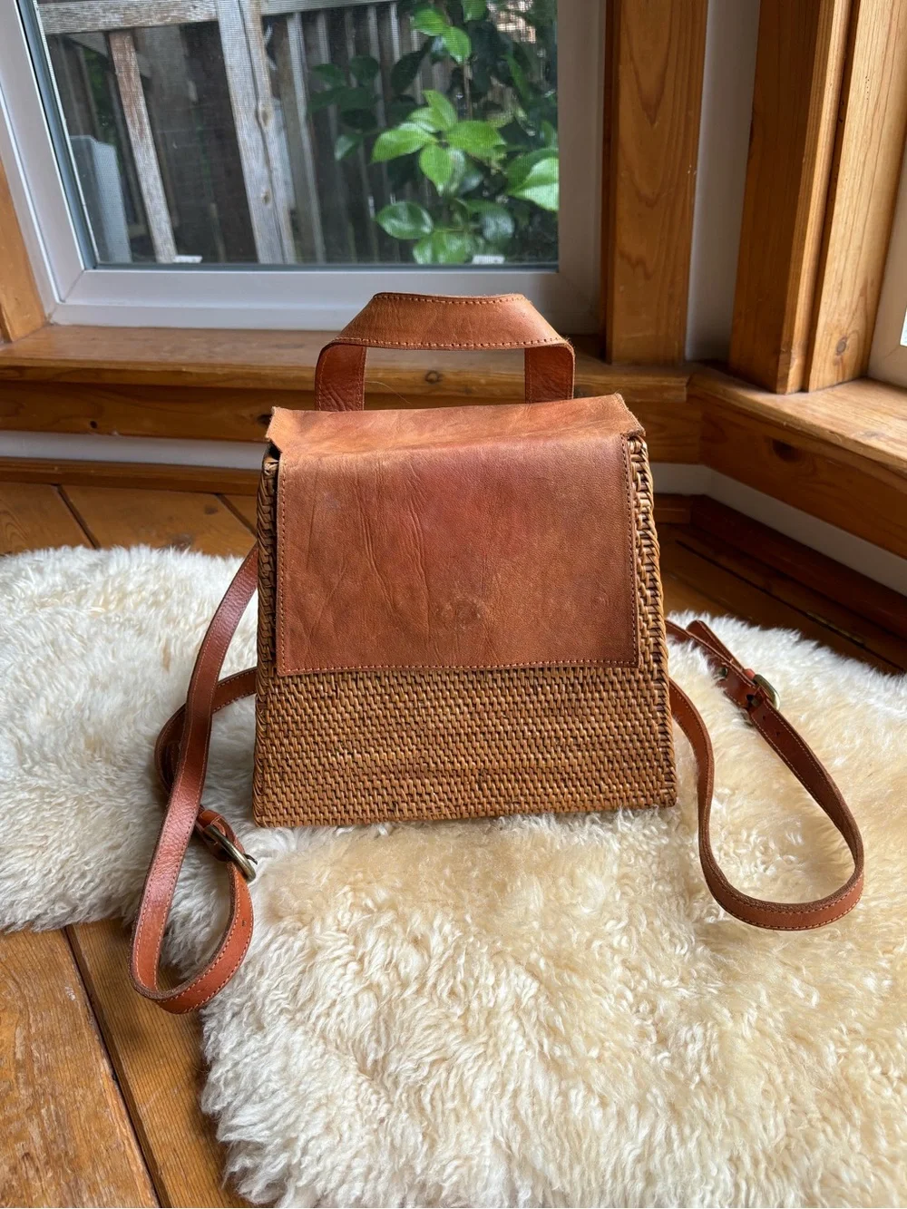 Vintage Woven Basket Purse - Picture 1 of 12